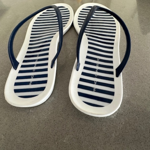 French Connection Sz 7 Jelly Navy & White Flip Flops-Worn only a few tim… - Picture 3 of 6